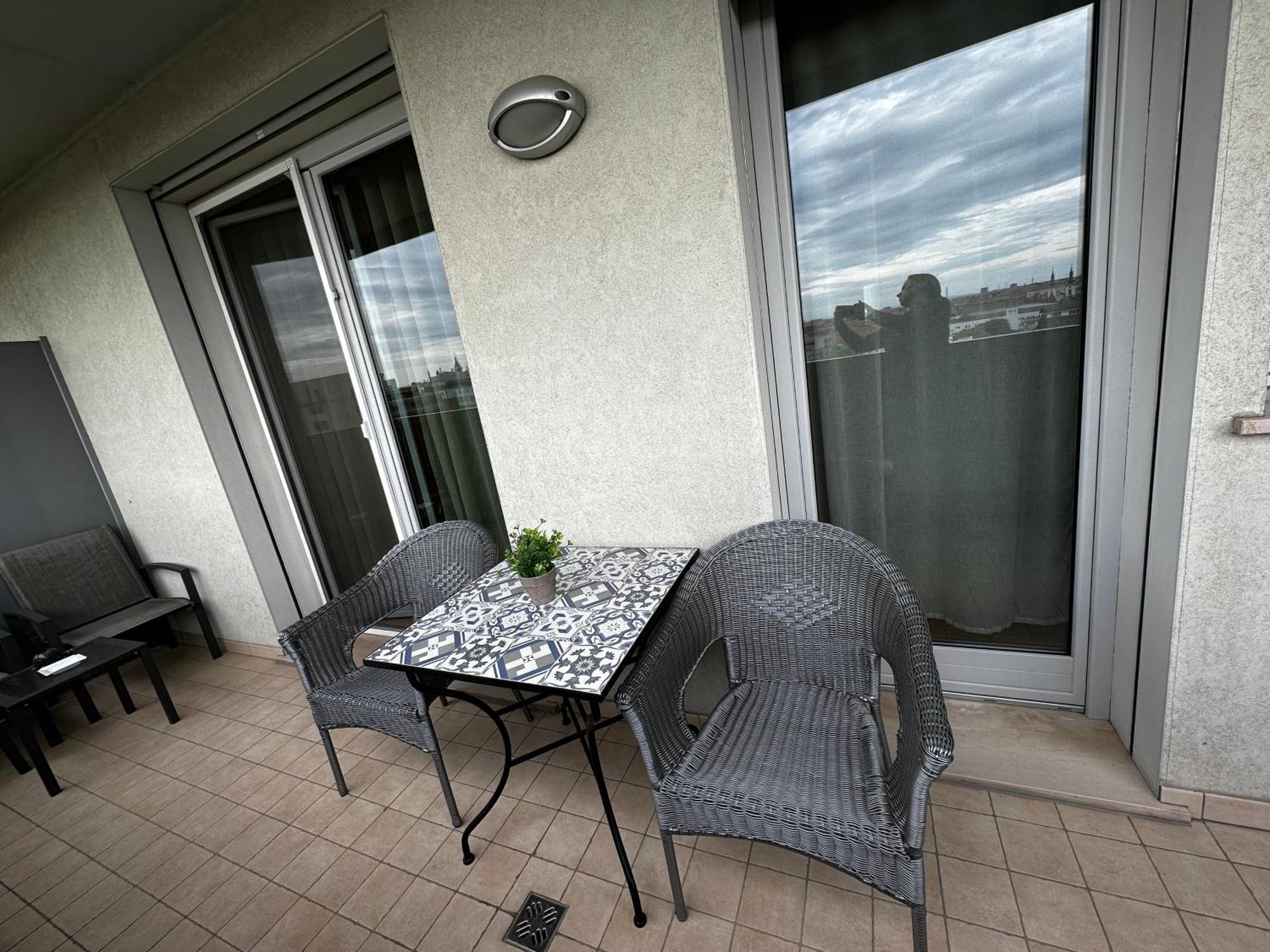 Central Apartment Temesvár Kültér fotó