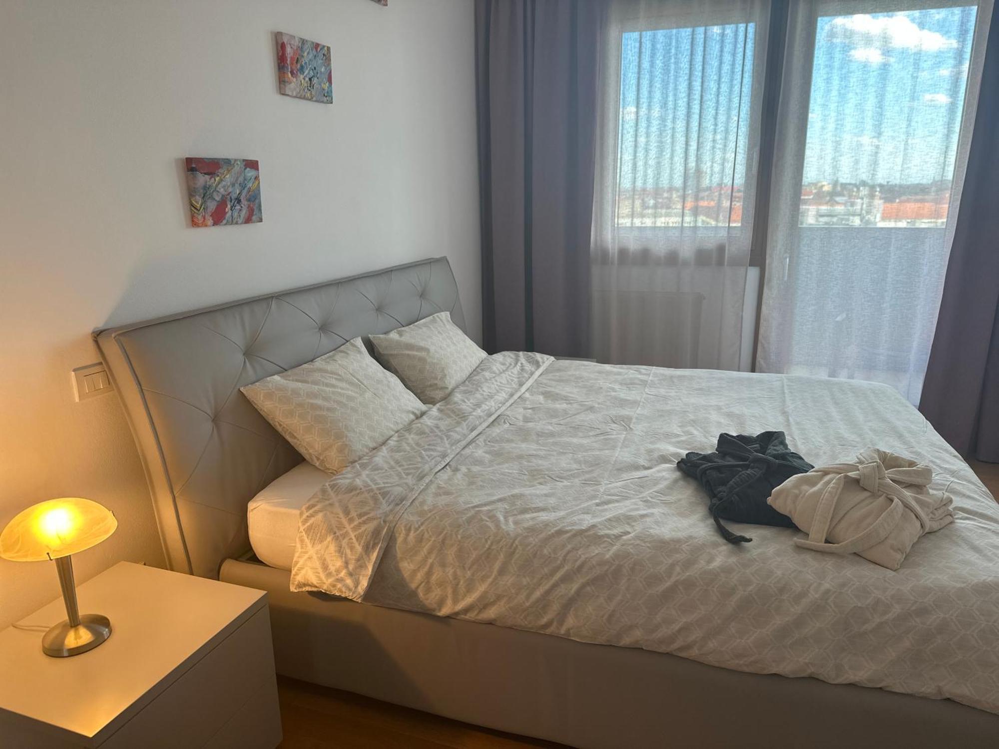 Central Apartment Temesvár Kültér fotó